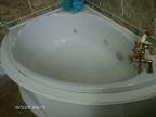CORNER BATH with JACUZZ Corner jacuzzi bath. No leaks....